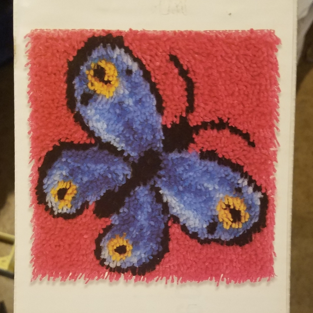 Wonderart butterfly latch hook rug kit